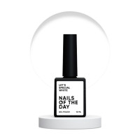 NAILSOFTHEDAY Let’s special white